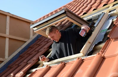 Pose de fenêtres de toit Velux à Monneren